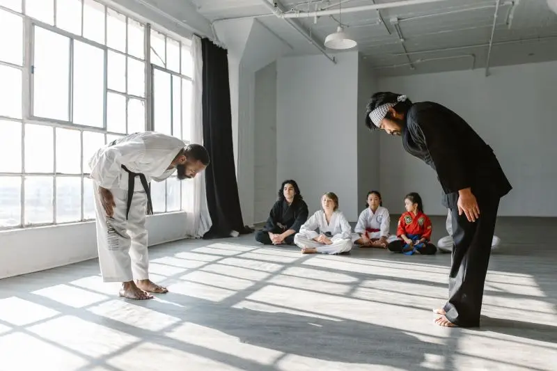 Antrenament de grup în dojo